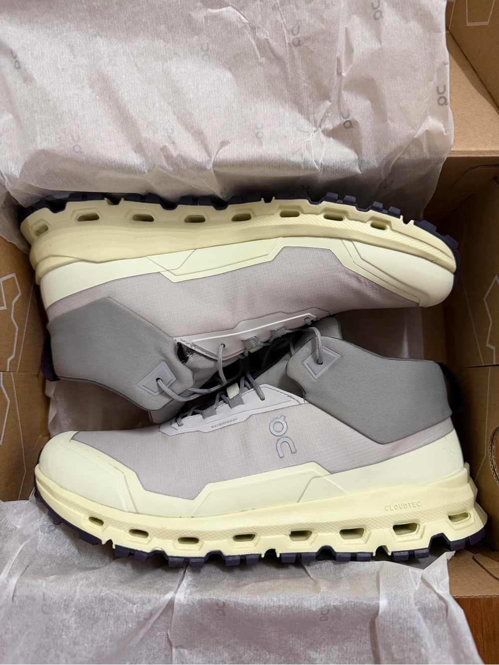 Cloudhero Mid Waterproof Oncloud Sneakers